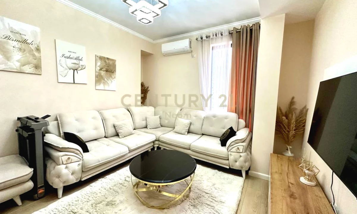 Shtepi ne shitje Apartament ne Tirane, 2+1, Mobilimi E mobiluar, Pagesa 125,000  Euro.