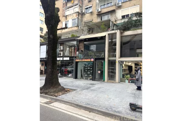 Ambient biznesi me qera 1+1 ne Tirane - 2,000 Euro
