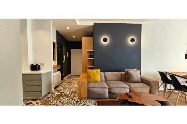 Appartamento in vendita a Tirana 1+1, Arredato