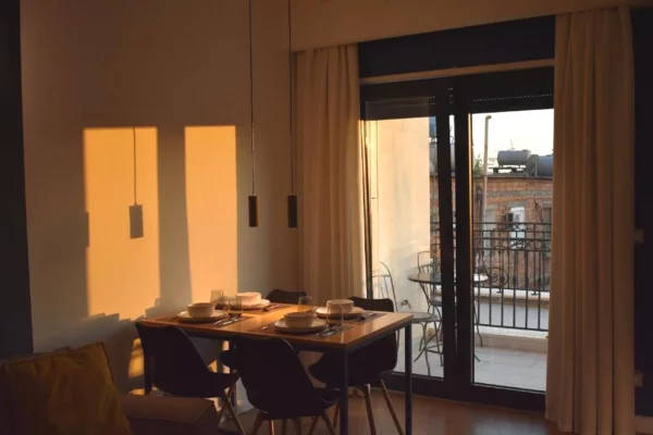 Appartamento in vendita a Tirana 1+1, Arredato