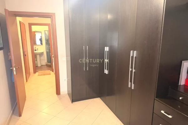 Appartamento in vendita a Tirana 2+1, Arredato