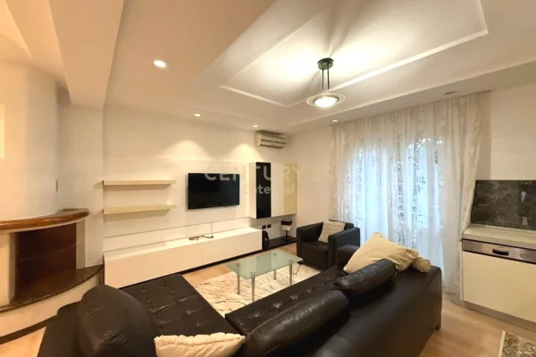 Shtepi me qera Apartament ne Tirane, 2+1, Mobilimi E mobiluar, Pagesa 600  Euro.