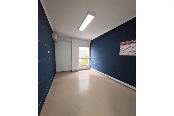 Ambient biznesi me qera 3+1 ne Tirane - 800 Euro