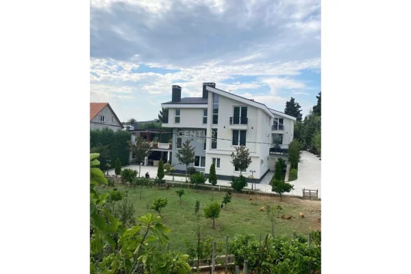 Apartment for rent in Tirana 7+1, Furnished