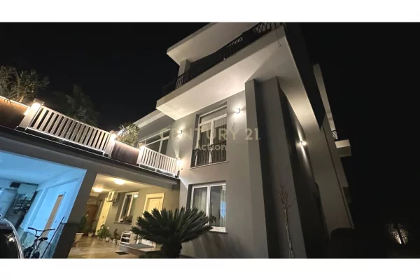 Apartment for rent in Tirana 7+1, Furnished