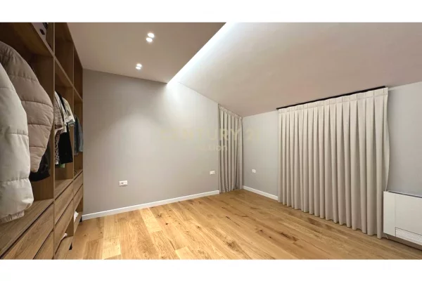 Apartment for rent in Tirana 7+1, Furnished