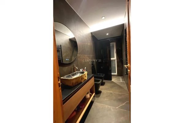 Apartment for rent in Tirana 7+1, Furnished