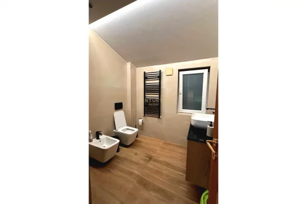 Apartment for rent in Tirana 7+1, Furnished