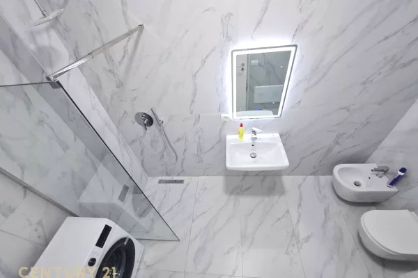 Appartamento in vendita a Tirana 1+1, Arredato