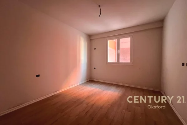 Appartamento in vendita a Tirana 1+1, Vuoto