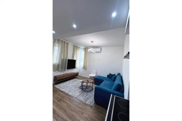 Appartamento in vendita a Tirana 2+1, Arredato