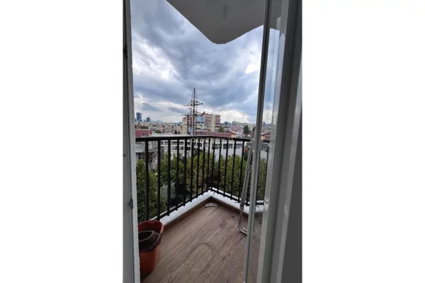 Appartamento in vendita a Tirana 2+1, Arredato