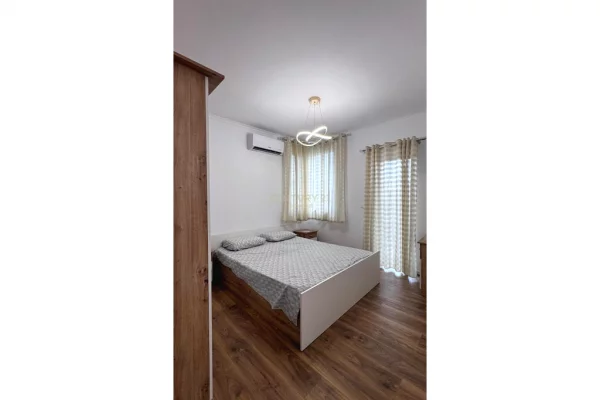 Appartamento in vendita a Tirana 2+1, Arredato