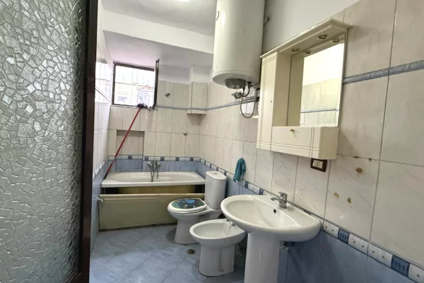 Appartamento in vendita a Tirana 2+1, Vuoto