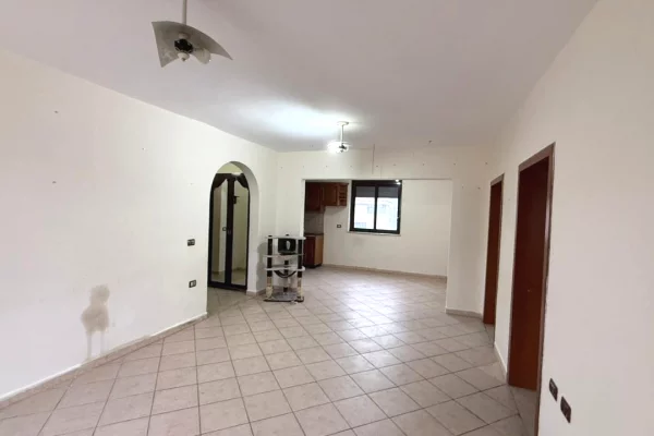 Appartamento in vendita a Tirana 2+1, Vuoto