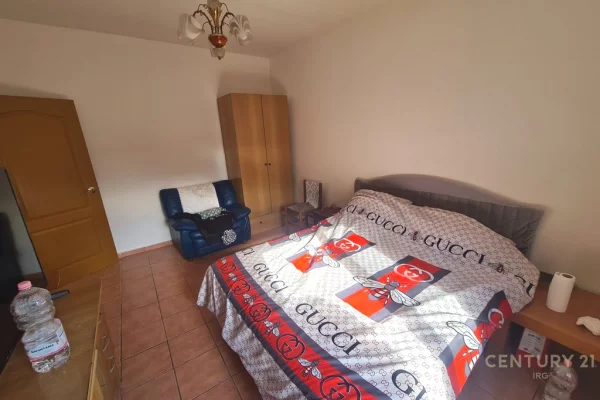 Appartamento in vendita a Tirana 4+1, Arredato