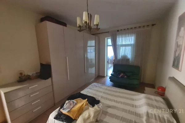 Appartamento in vendita a Tirana 4+1, Arredato