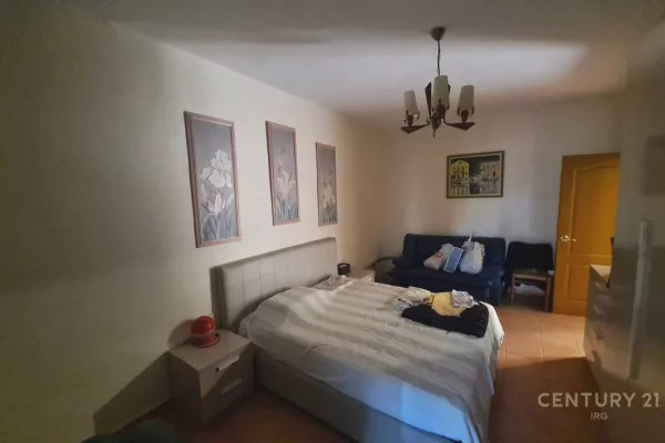 Appartamento in vendita a Tirana 4+1, Arredato