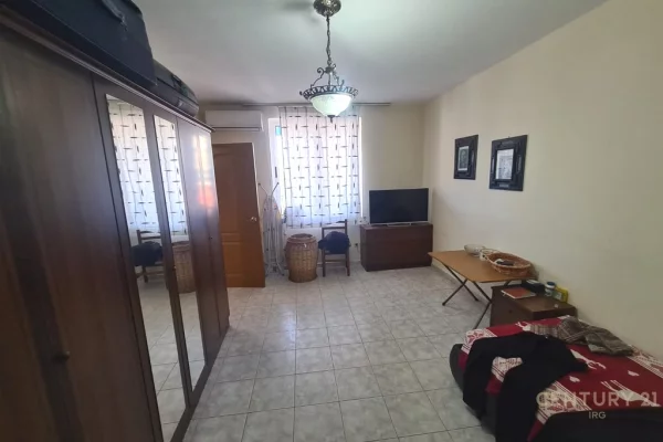 Appartamento in vendita a Tirana 4+1, Arredato