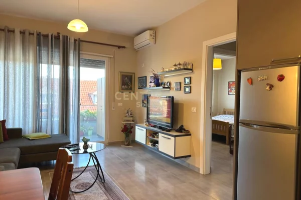 Appartamento in vendita a Tirana 1+1, Arredato
