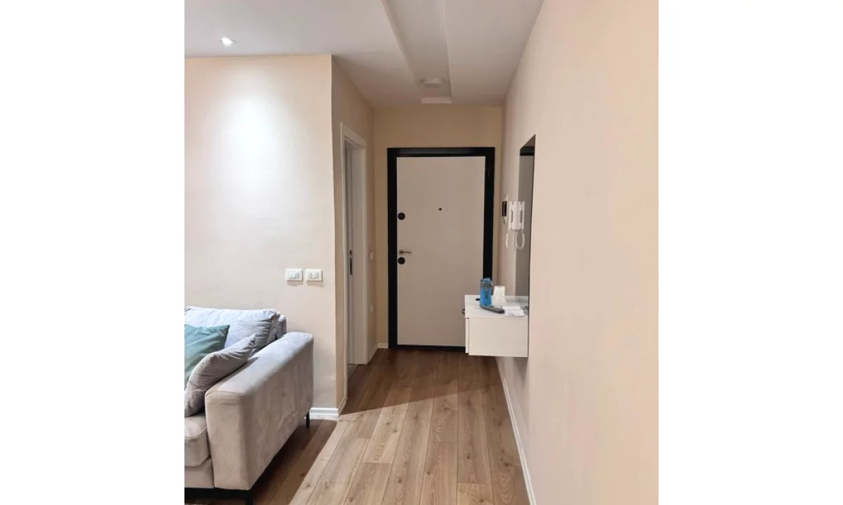 Appartamento in vendita a Tirana 1+1, Arredato