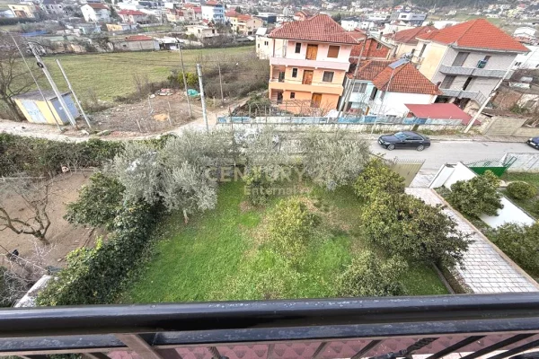 Shtepi ne shitje Vila Luksoze ne Tirane, 3+1, Mobilimi E mobiluar, Pagesa 350,000  Euro.