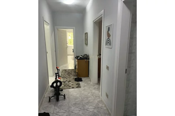 Appartamento in vendita a Tirana 2+1, Arredato