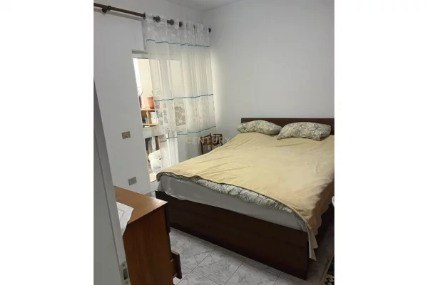 Appartamento in vendita a Tirana 2+1, Arredato