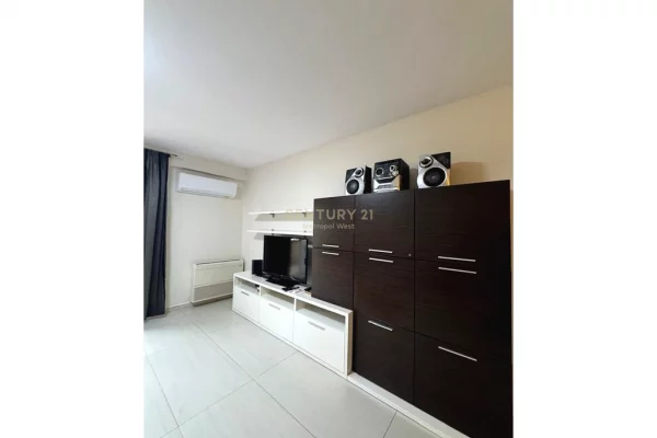 Shtepi me qera Apartament ne Tirane, 2+1, Mobilimi E mobiluar, Pagesa 900  Euro.