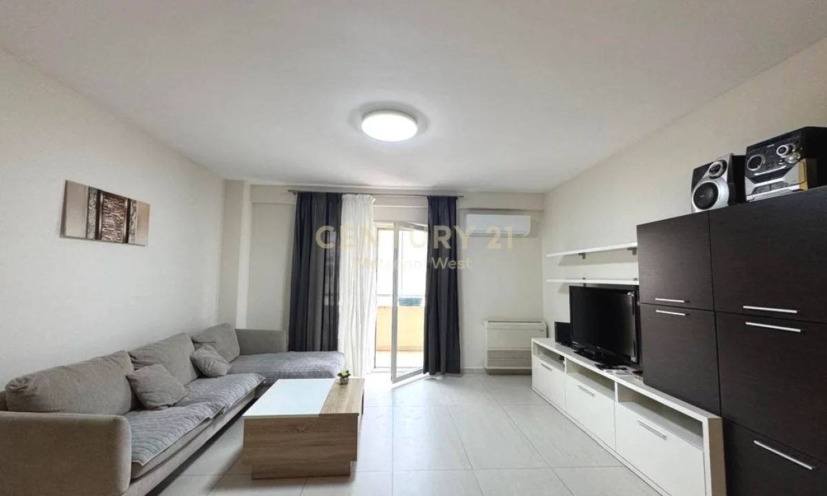Shtepi me qera Apartament ne Tirane, 2+1, Mobilimi E mobiluar, Pagesa 900  Euro.
