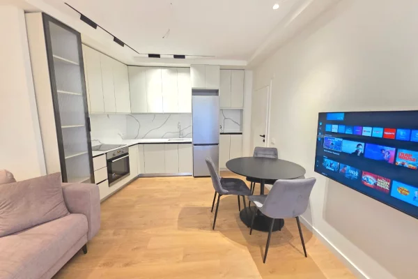 Appartamento in affitto a Tirana 1+1, Arredato