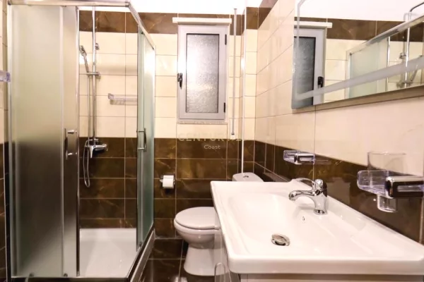 Shtepi me qera Apartament ne Vlore, 2+1, Mobilimi E mobiluar, Pagesa 800  Euro.