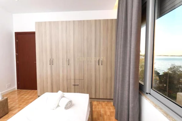 Shtepi me qera Apartament ne Vlore, 2+1, Mobilimi E mobiluar, Pagesa 800  Euro.