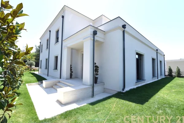 Luxury villas for rent in Tirana 6+1, Emty