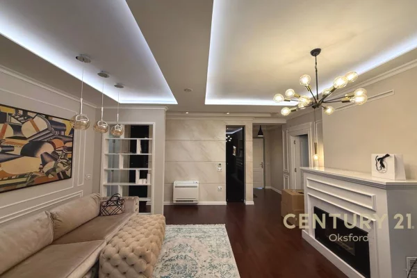 Appartamento in vendita a Tirana 2+1, Arredato