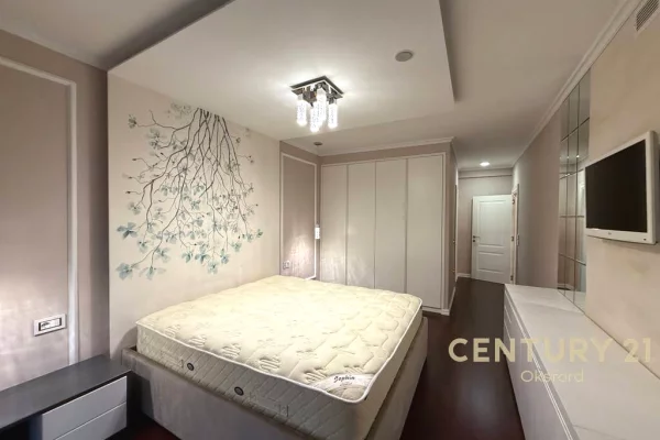 Appartamento in vendita a Tirana 2+1, Arredato