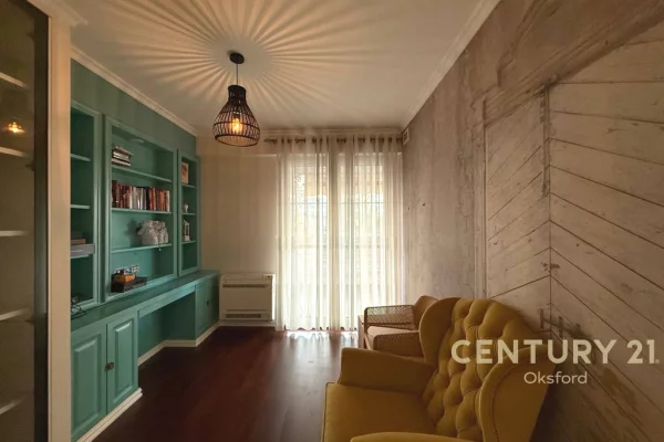 Appartamento in vendita a Tirana 2+1, Arredato