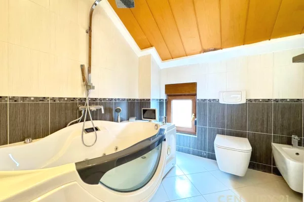 Luxury villas for rent in Tirana 3+1, Furnished