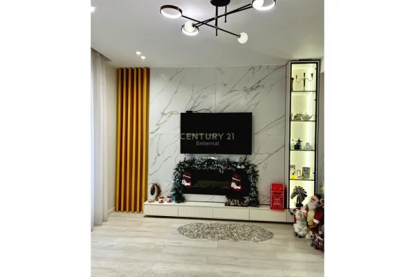 Appartamento in vendita a Tirana 2+1, Arredato