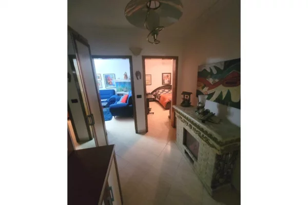 Appartamento in vendita a Tirana 3+1, SemiArredato