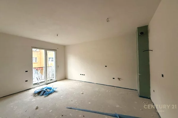 Appartamento in vendita a Tirana 2+1, Vuoto