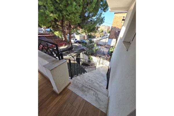 Villa di lusso in vendita a Tirana 3+1, Arredato