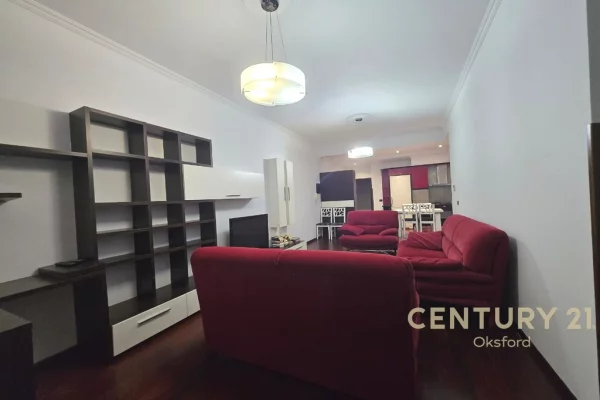 Appartamento in vendita a Tirana 2+1, Arredato