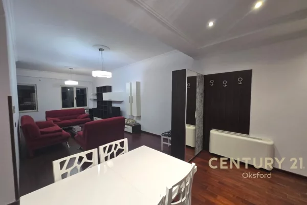 Appartamento in vendita a Tirana 2+1, Arredato