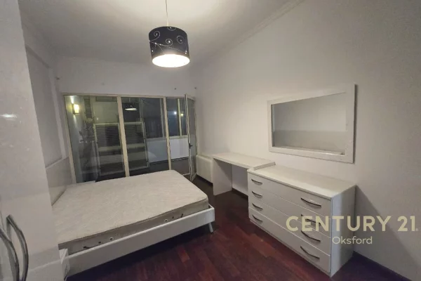 Appartamento in vendita a Tirana 2+1, Arredato