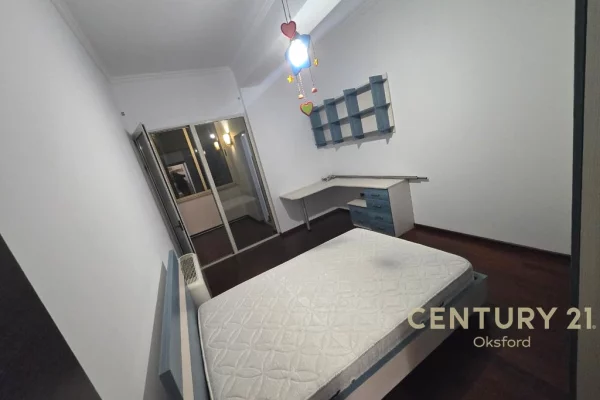 Appartamento in vendita a Tirana 2+1, Arredato