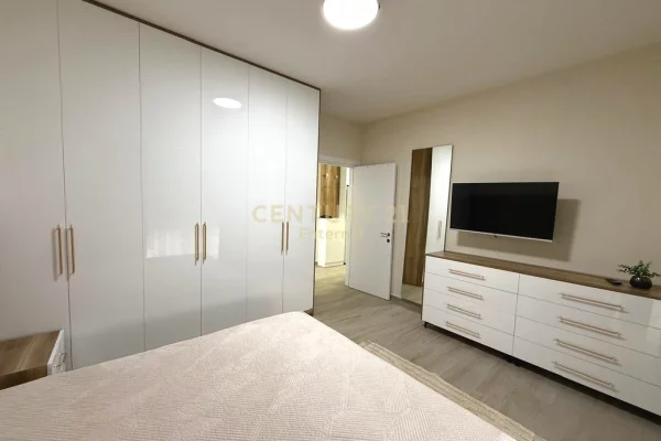 Shtepi me qera Apartament ne Tirane, 2+1, Mobilimi E mobiluar, Pagesa 600  Euro.