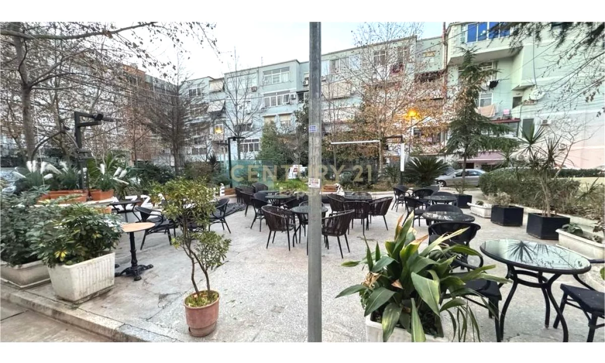 SHITET AMBIENT KOMERCIAL DHE BIZNES BAR PICERI NE DON BOSKO!