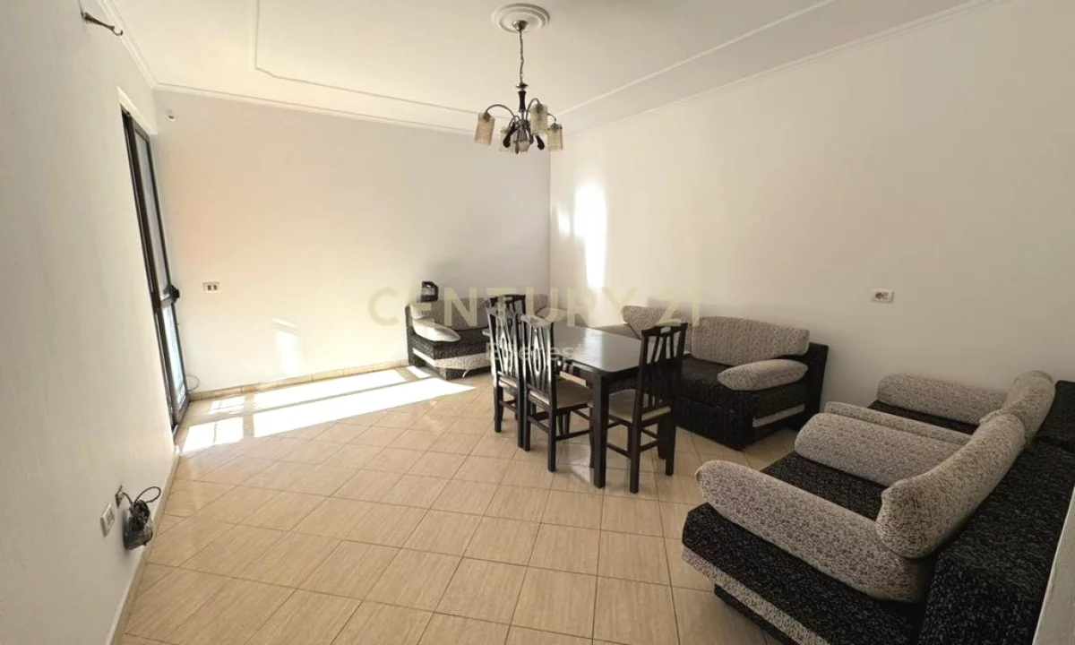 Appartamento in vendita a Tirana 1+1, Arredato