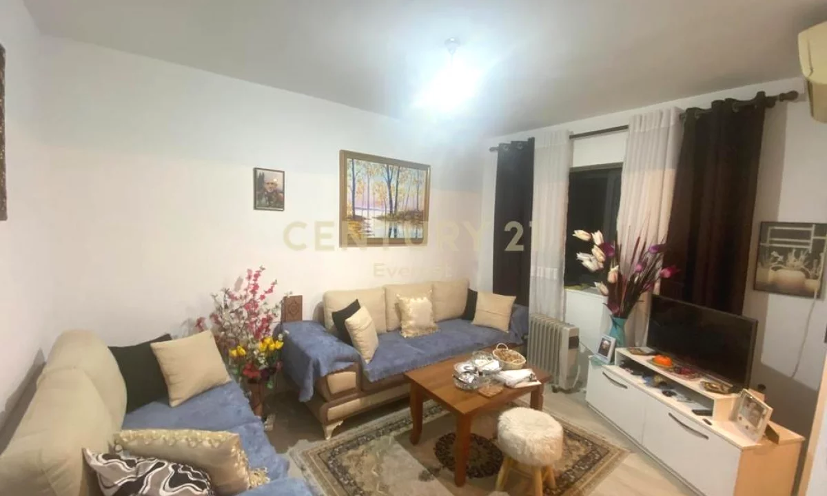 Appartamento in vendita a Tirana 1+1, Arredato